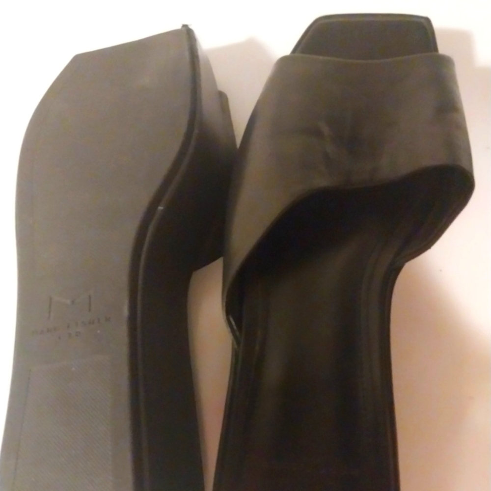 Marc Fisher size 8 black slides